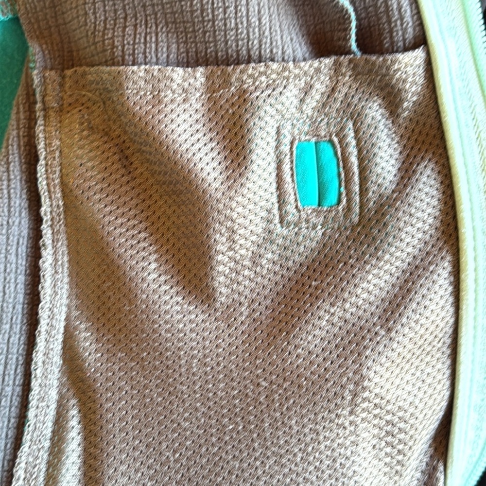 MEC | Sleeveless Vest - Picture 9 of 11